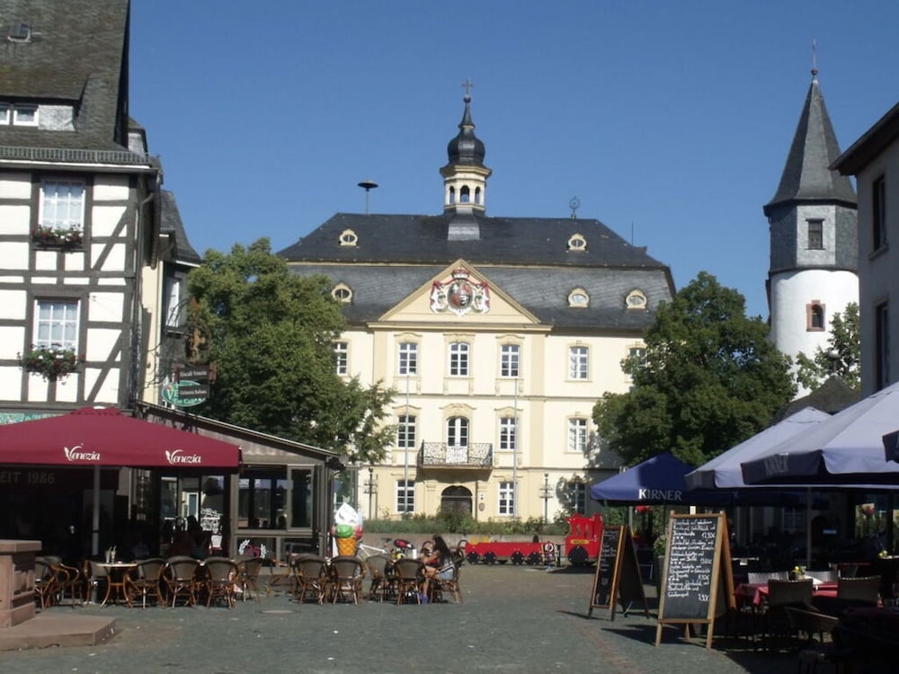 Lovely Apartment in Kirn
