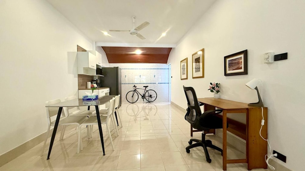 Valley 41 - 2 bdr Private Villa Near Phuket Town