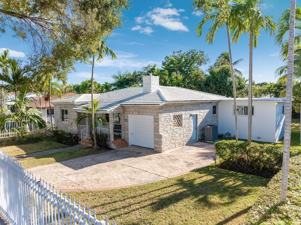 Casa de Jai- Your Green Space Near Brickell