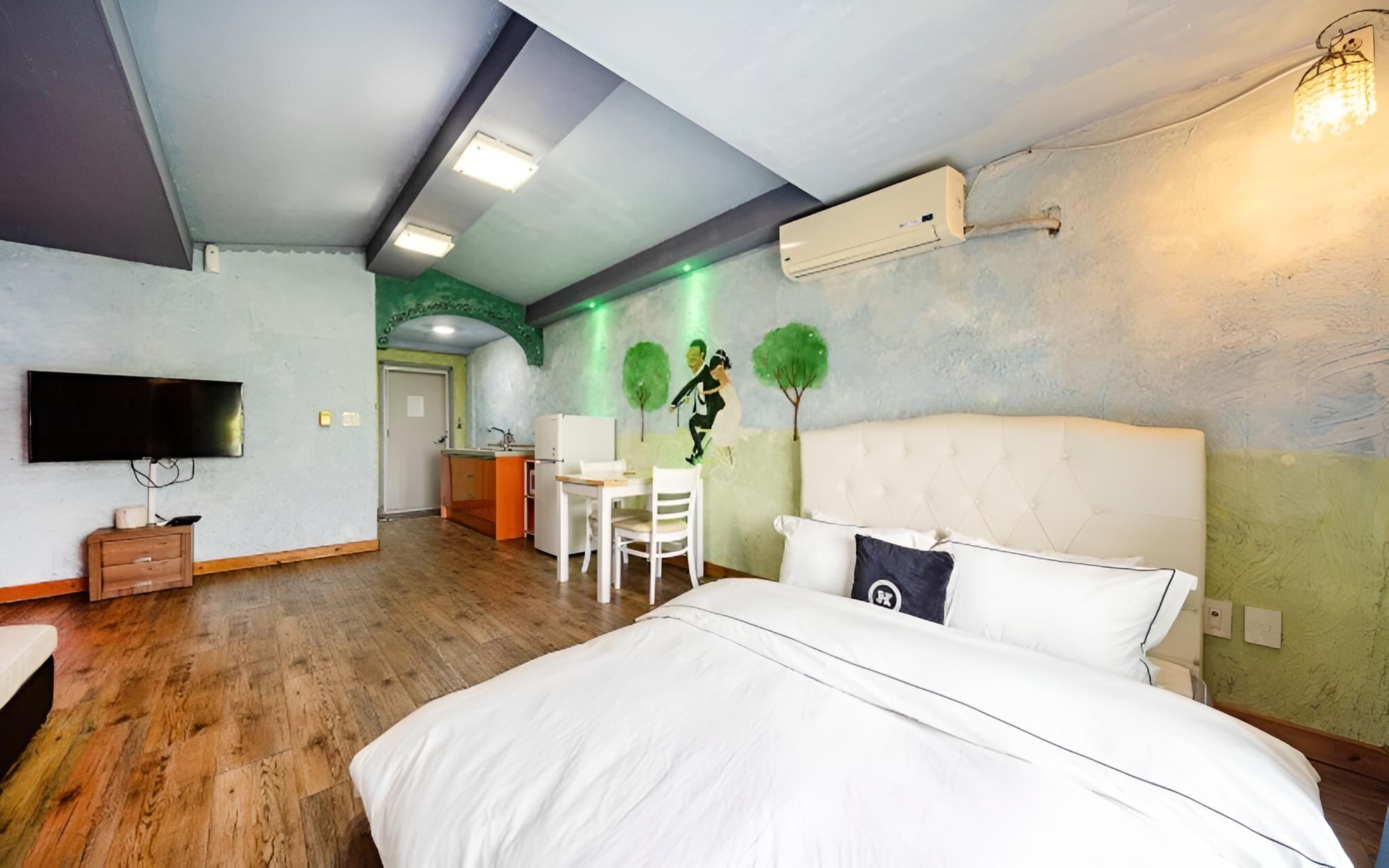 Taean Baja California Pension