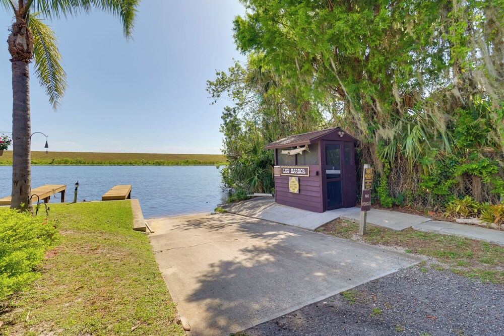 Cabin w/ Boat Launch & Pool Access in Okeechobee