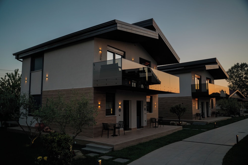 Lej & Laj Residence