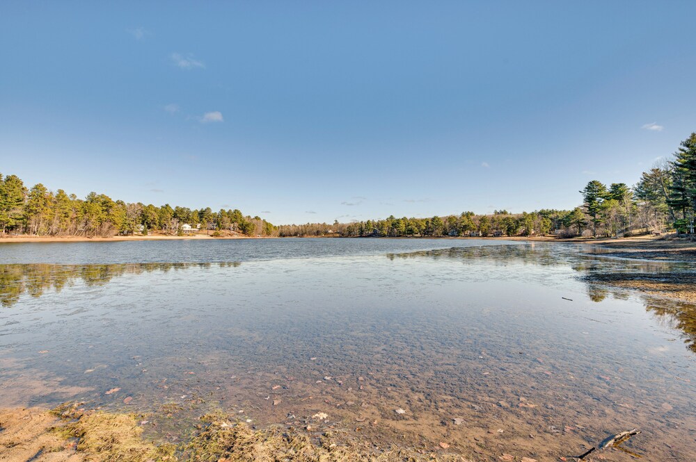 'camp Crescendo' Rustic Waterboro Cabin By Lake