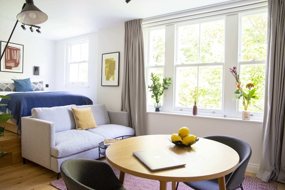 Coleherne Road Residence VIII