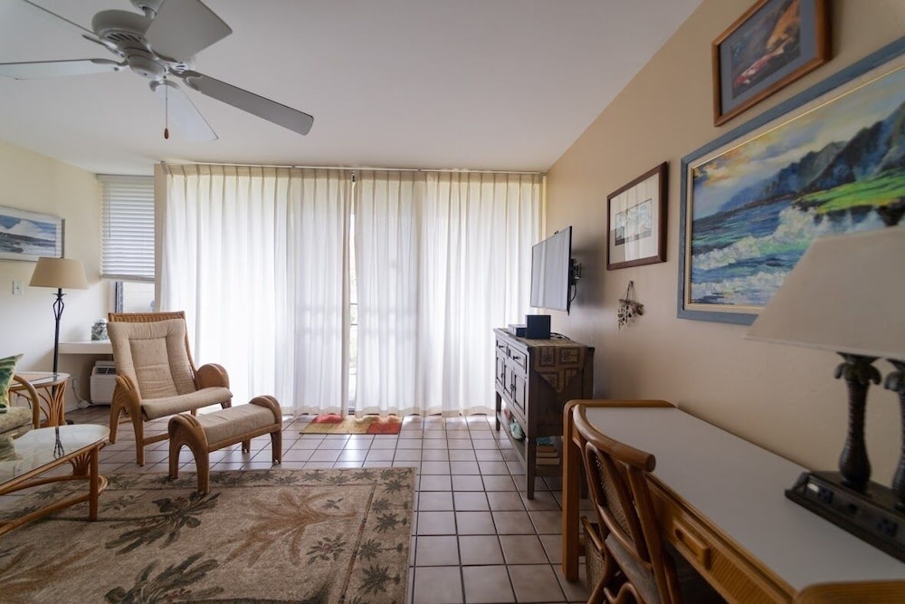 Turtle Bay Sea Shells**ta-154567065601 1 Bedroom Condo by RedAwning