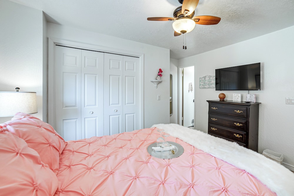 14 Mi to Meridian: Water-view Retreat w/ Patios!