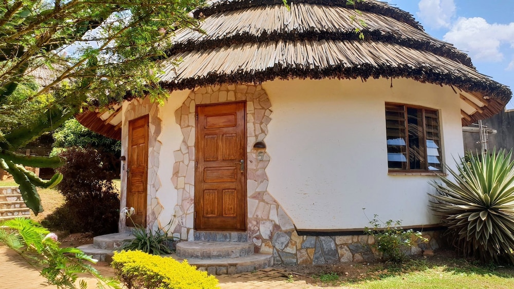 Banda Lodge
