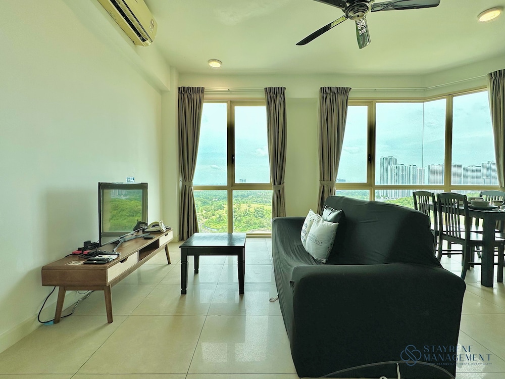 Afiniti Residences Medini by Stayrene