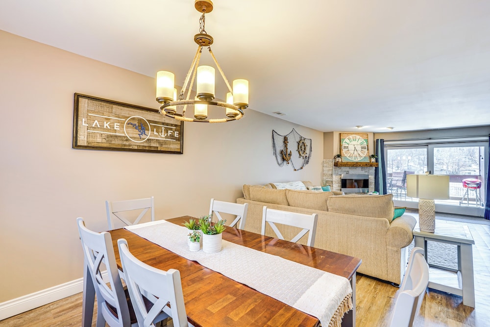 Lakefront Osage Beach Retreat: Dock Access!