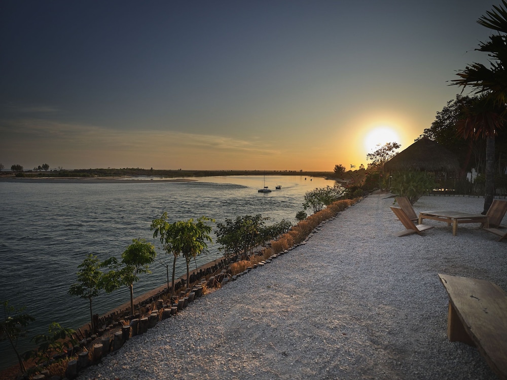 Antsanitia Resort