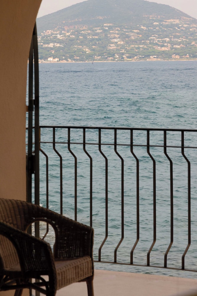 A/C Apt 2br/4p-2min to Plage de la Glaye/st-tropez