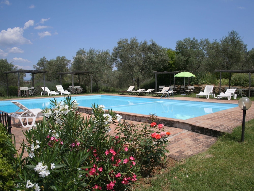 Romantic Farmhouse near Medieval Village of Montaione photo 2