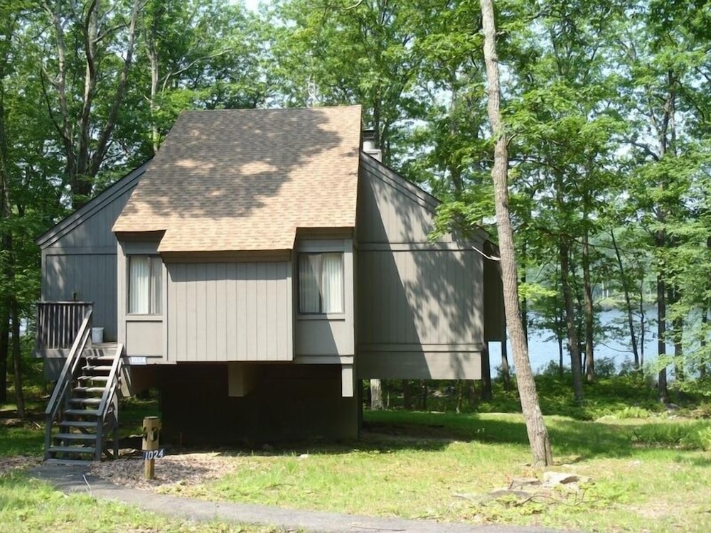 Eagle Village Resort