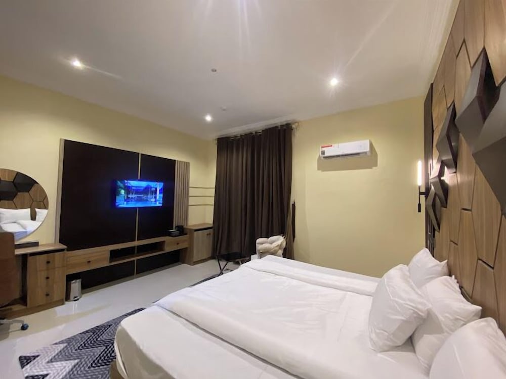 Royal Swiss Apartments and Suites