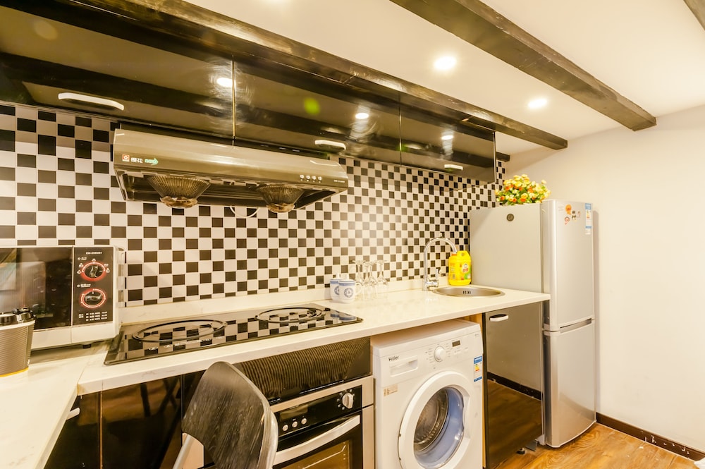 Qiyu Homestay - West Nanjing Road Branch