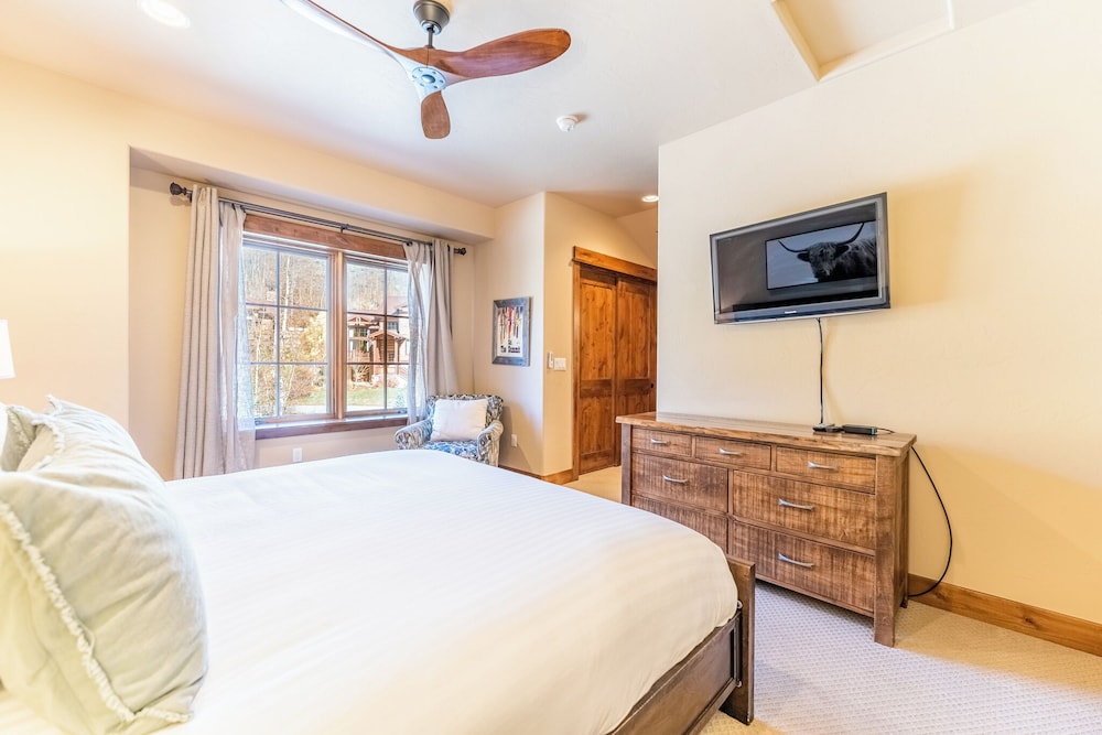 223 Caravelle Drive