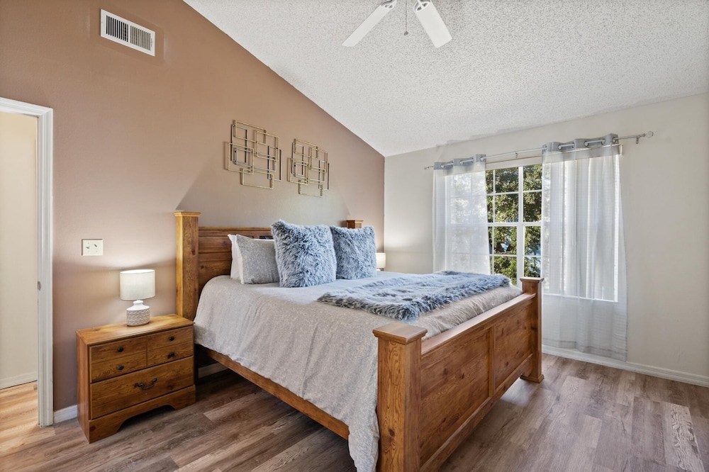 Villas at Somerset 3 Bedroom Condo Amenity Access 3 Condo