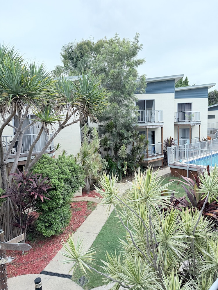 Emu Park Beach Resort