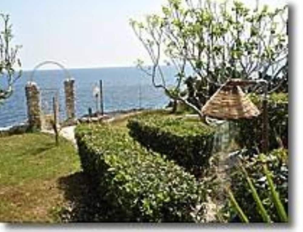 Villa Il Trullo view 3