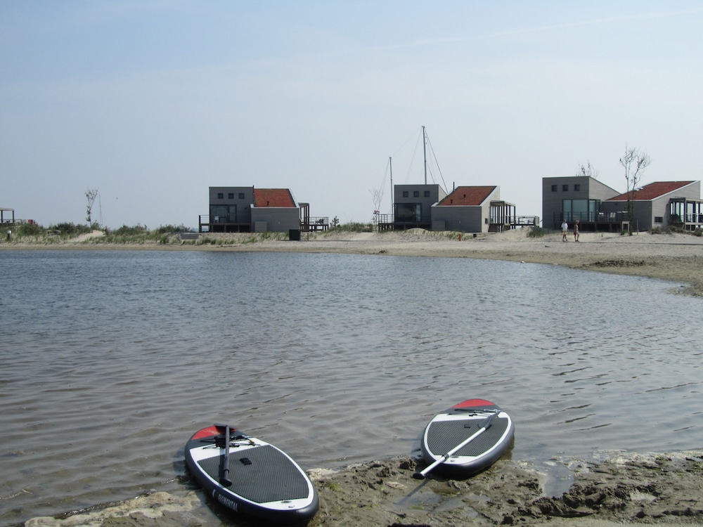 Oasis Punt-West Hotel & Beach Resort