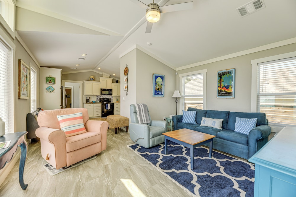 Walk to Fulton Fishing Pier: Family Home w/ Patio!