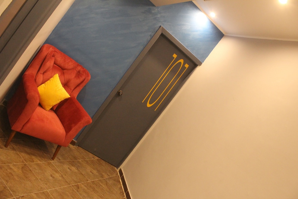 Hotel Marina Hostel - Image 1