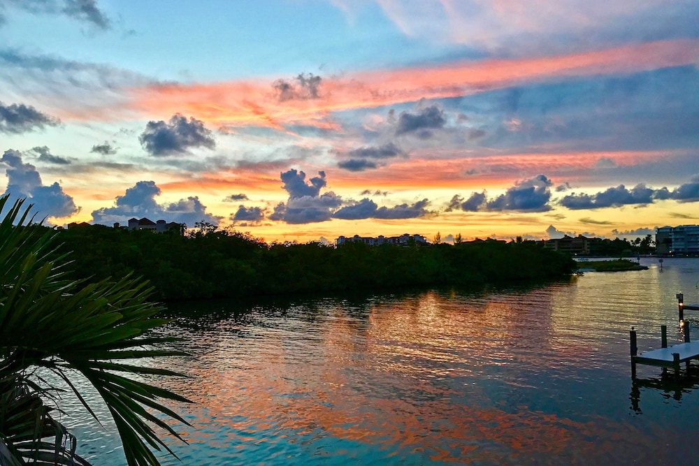 Waterfront Marco Island Retreat w/ Shared Docks view 5