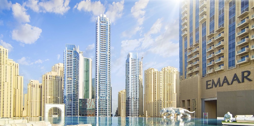 LUX The JW Marina Studio 4