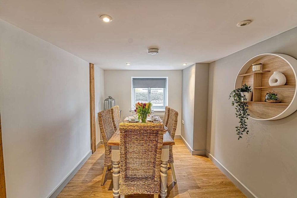 Host Stay Bridgepoint House