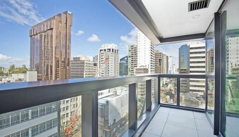 Near Sky Tower Cozy 1B Apt Close to Port