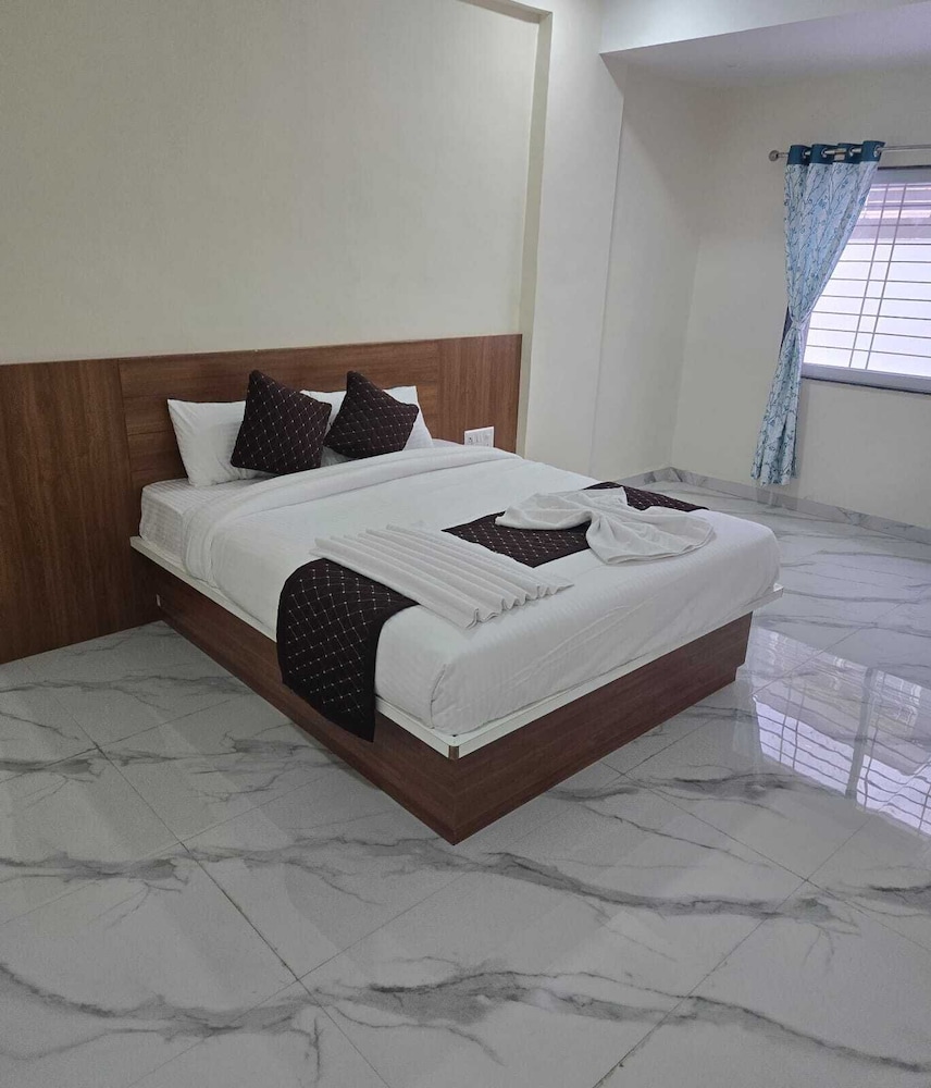 Hotel Aditya Inn