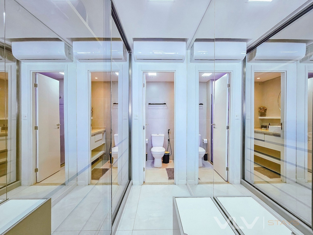 Art Studio by VLV Stays