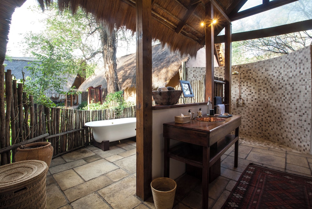 Tongabezi Lodge