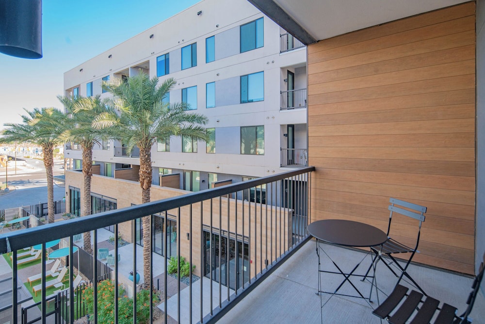 ROVE LIVING/KB - Trovita Rio