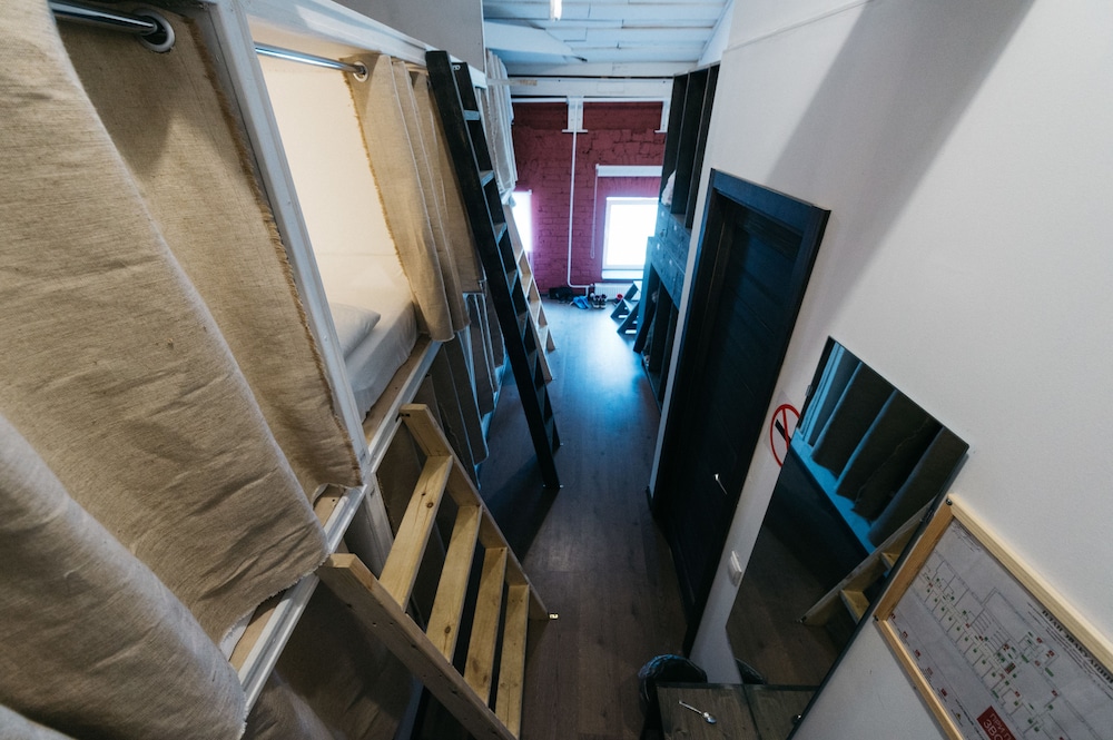 Keds Hostel & Coffee house