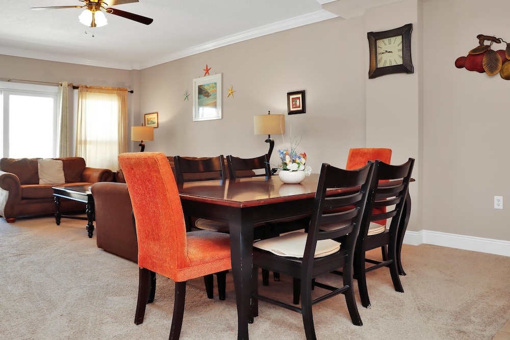 Paradise Shores 105