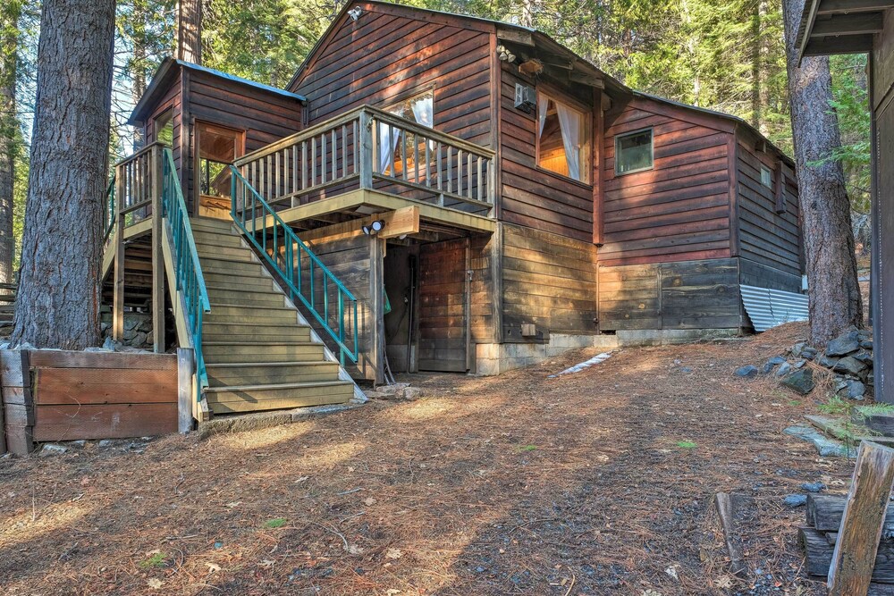 Camp Connell Cabin Near Vineyards & Hiking