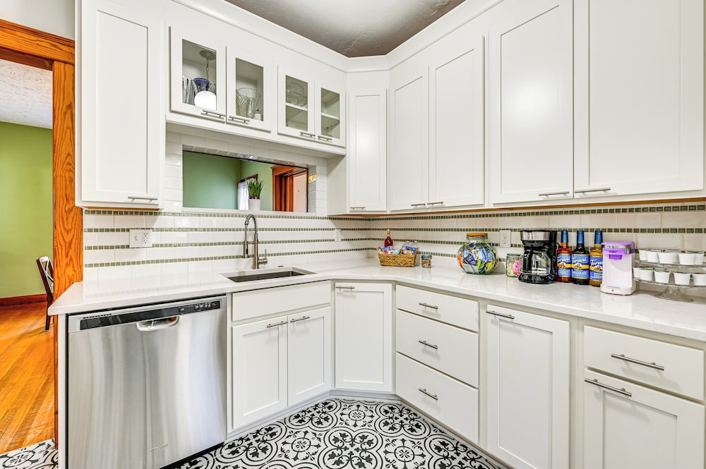 Dog-friendly Atlantic Farmhouse w/ Spacious Yard!