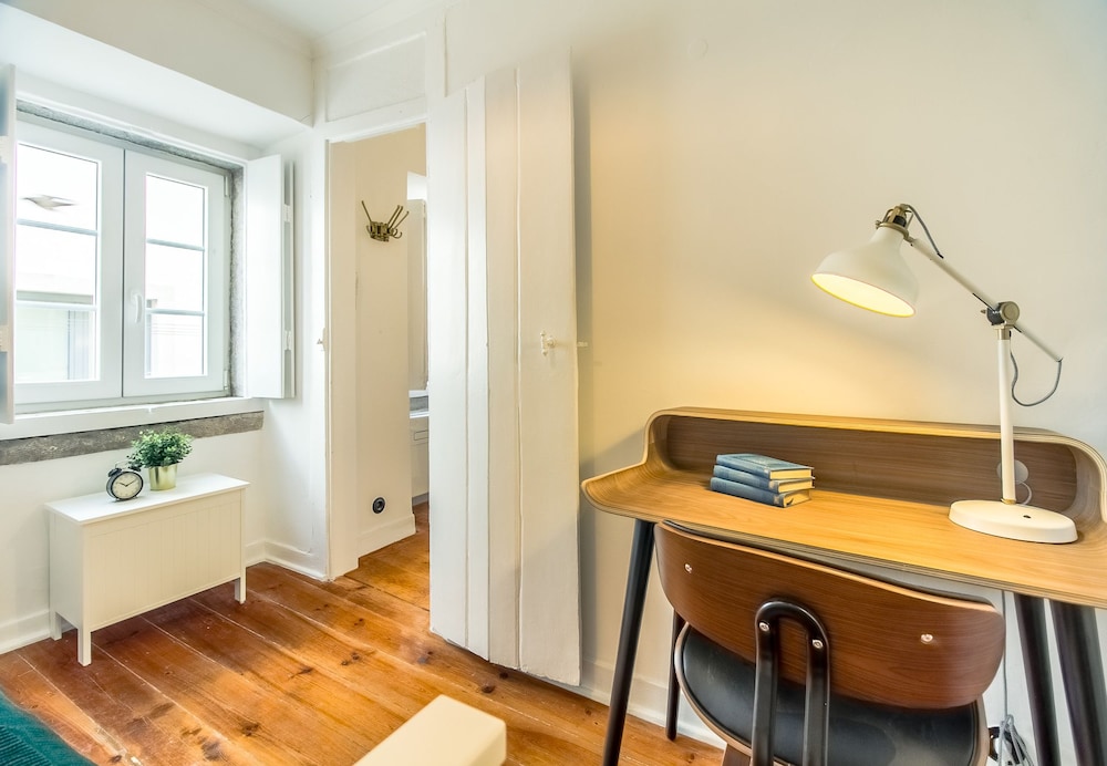 Unique and Stylish Flat in Historic Lisbon view 2