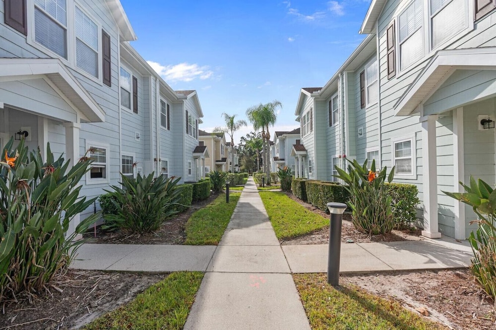 Luxury 4bdr House Gated Community Near Disney 181