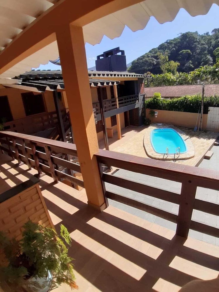Aquarius Chalés