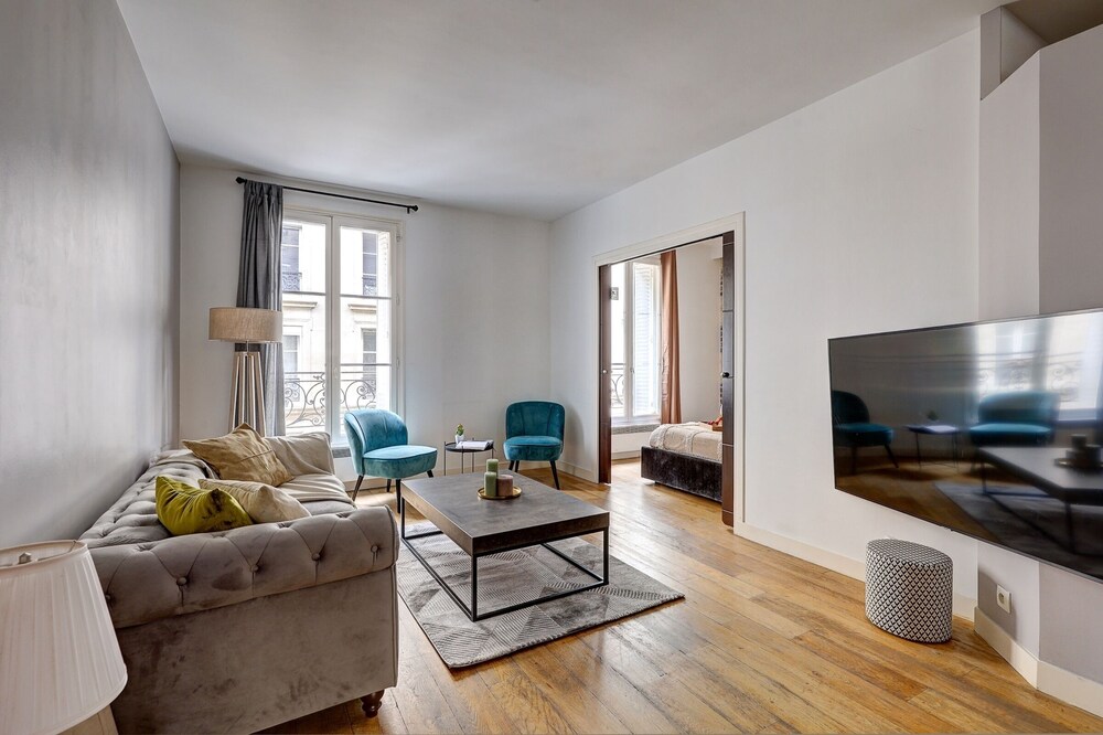 Modern Paris 2BR near Montparnasse