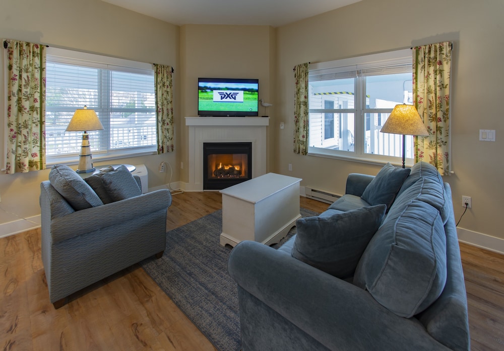 Edgewater Resort