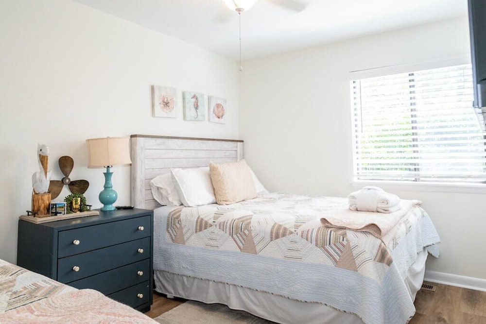 158 Beach Club Villa - Coastal Comfort With Stunning Marsh Views