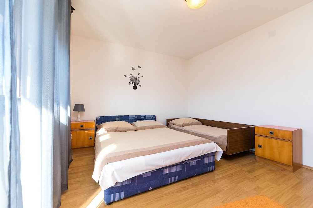 Apartments Sani view 4