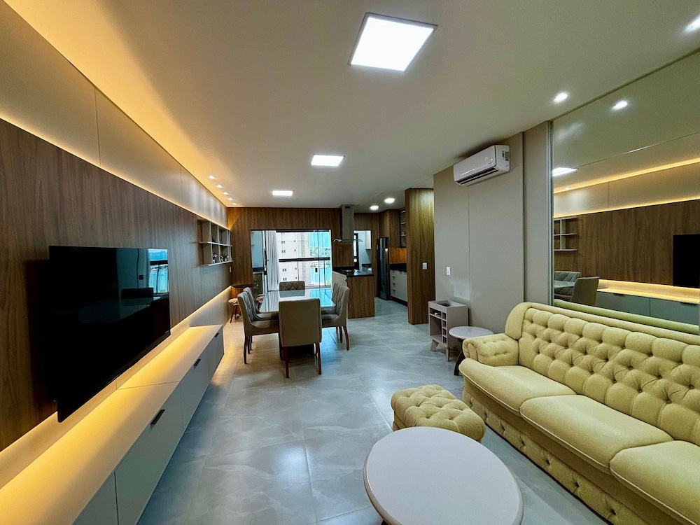 Apt With 3 Suites, Barbecue and sea View Den1301