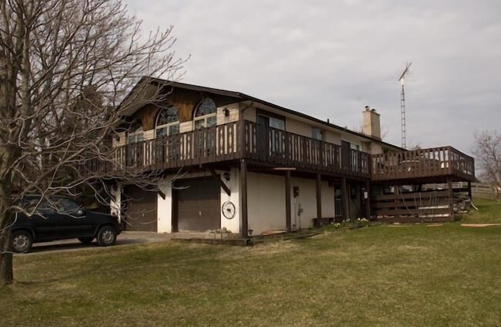 Joe-Lin Station Bed & Breakfast