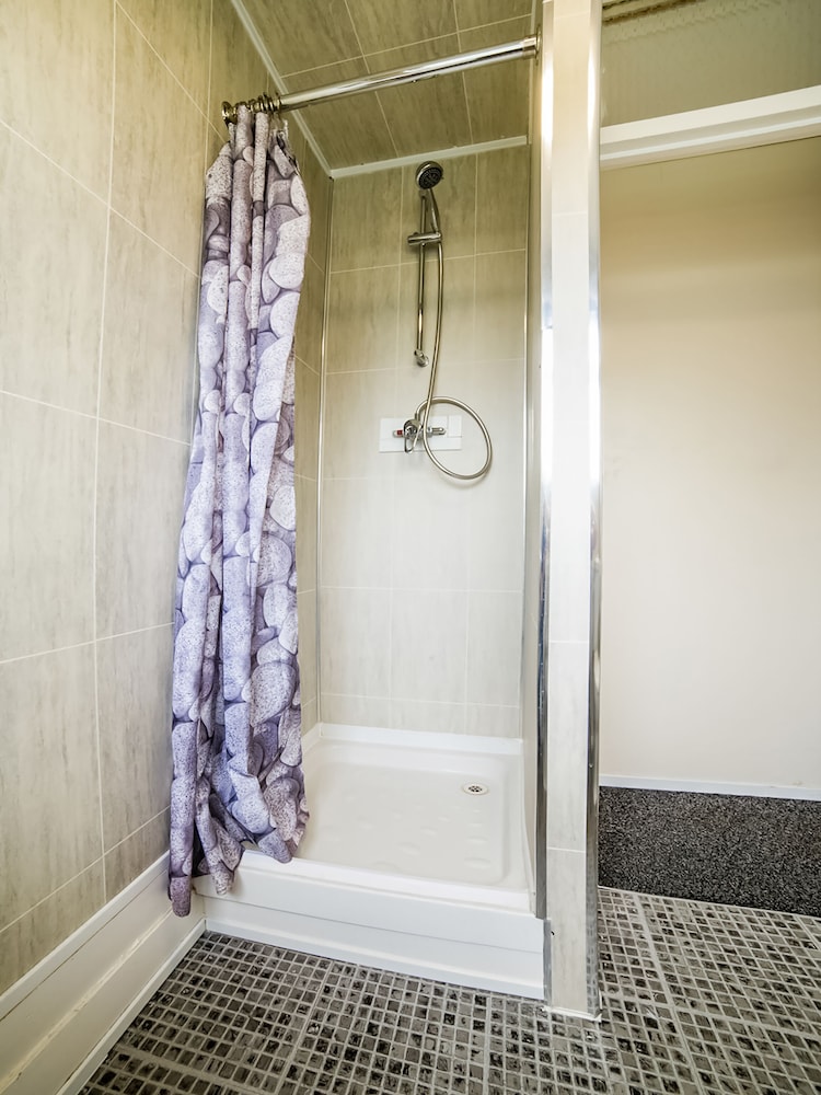 Devine Beach Hotel, Westcliff Southend-On-Sea