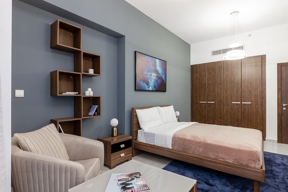 apartment executive tower
