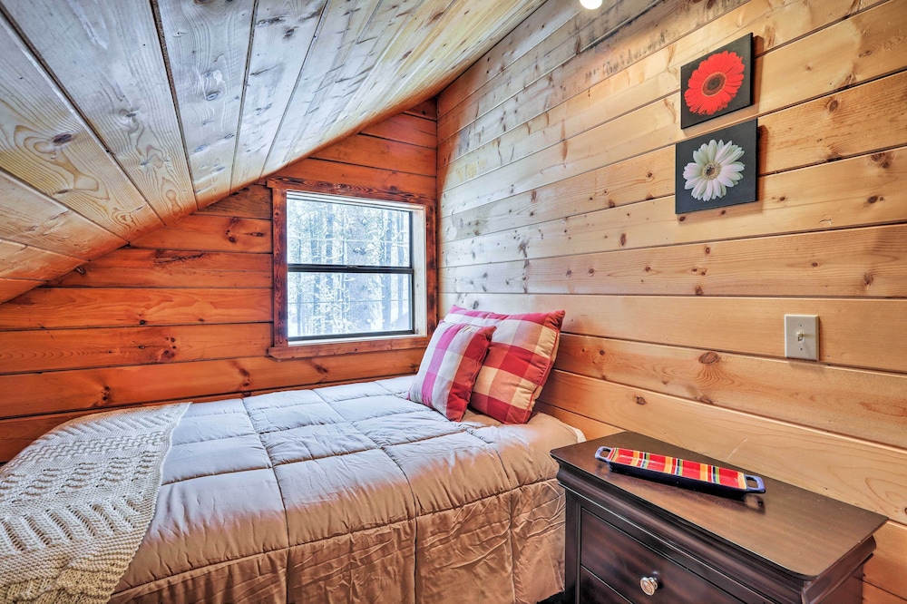 Furnished Deck: Cabin in Coconino National Forest view 4